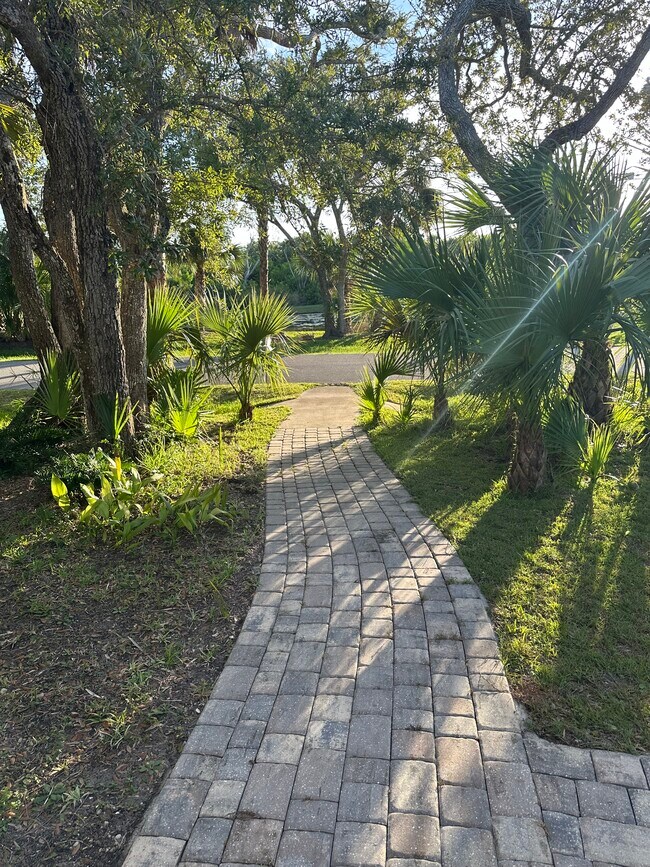 Foto del edificio - 1201 S Flagler Ave