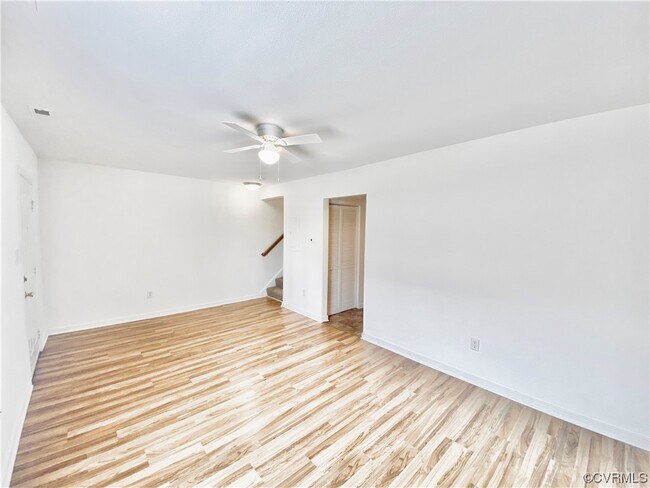 Foto del edificio - 3530 E Richmond Rd