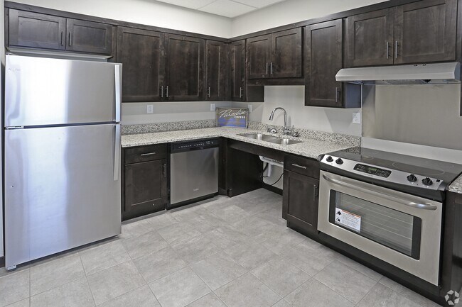 Foto del edificio - Falcon Heights Townhomes