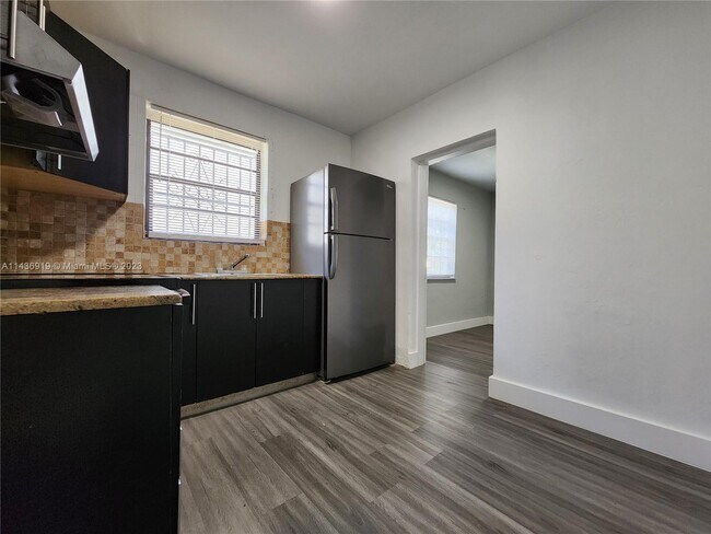 Building Photo - 8295 NE 3rd Ave