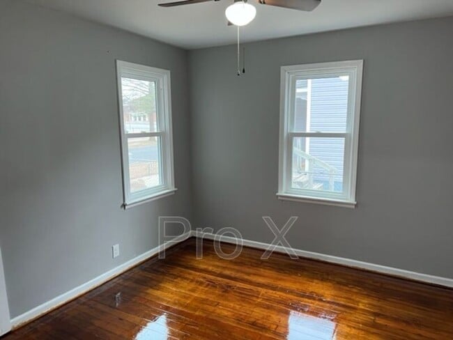Building Photo - 808 N Elm St