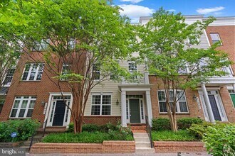 Building Photo - 11669 Leesborough Cir