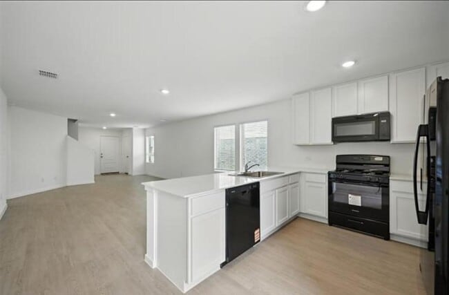 Foto del edificio - 205 Ashbrook St