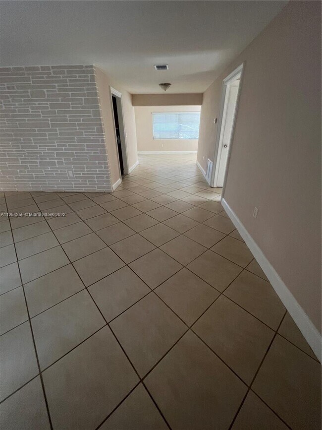 Building Photo - 6504 Arbor Dr