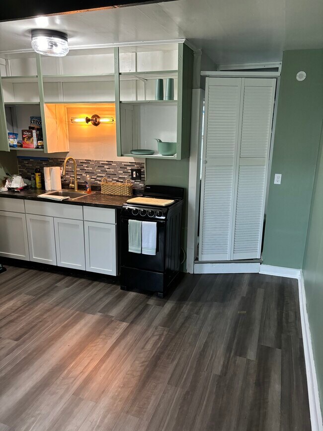 Cocina/Comedor - 727 Madison St