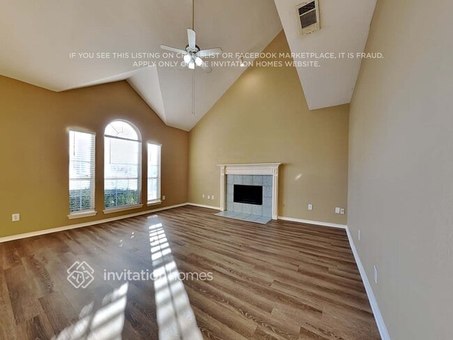 Photo - 304 Stringer Dr House