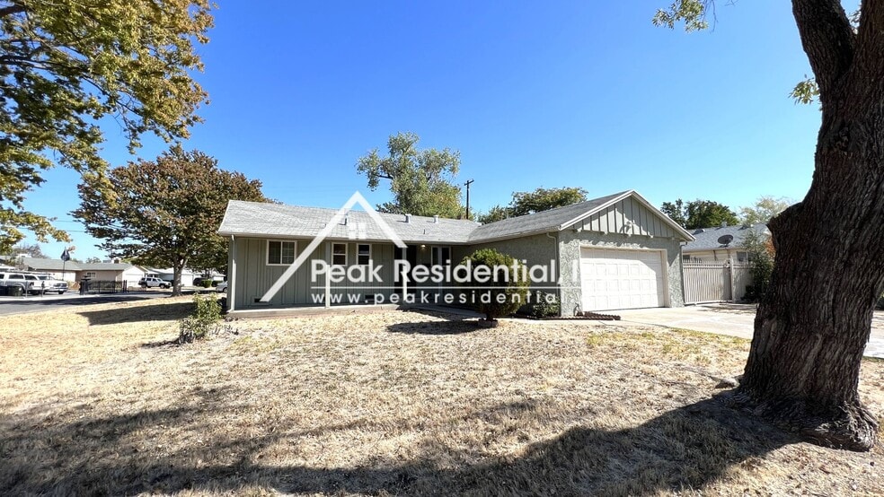Nice 4bd/3ba House with 2 Car Garage