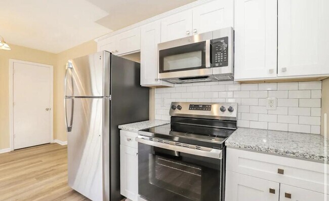 Foto del edificio - 1732 W 22nd St