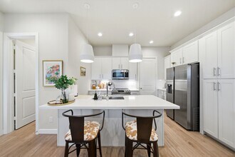 Building Photo - 5929 Haring Ln