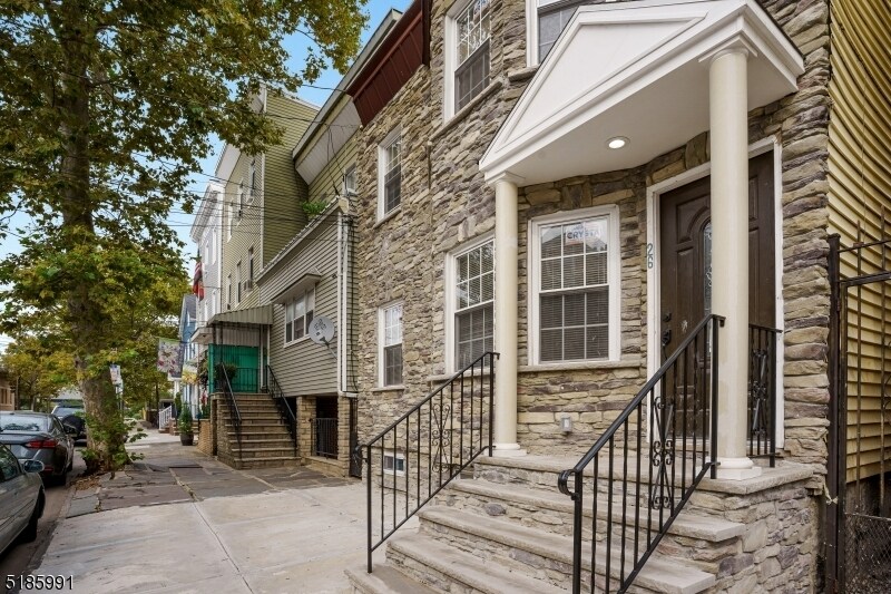 Primary Photo - 26 Fillmore St