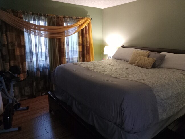 Foto del edificio - 5651 Sumner Way