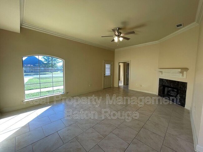 Building Photo - 12781 Landon Dr