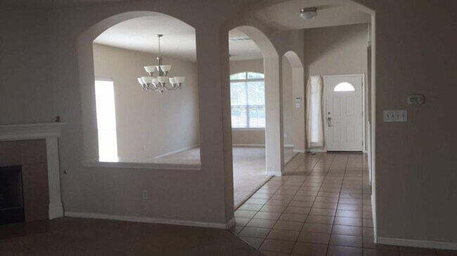Building Photo - 11101 Barn Owl Dr