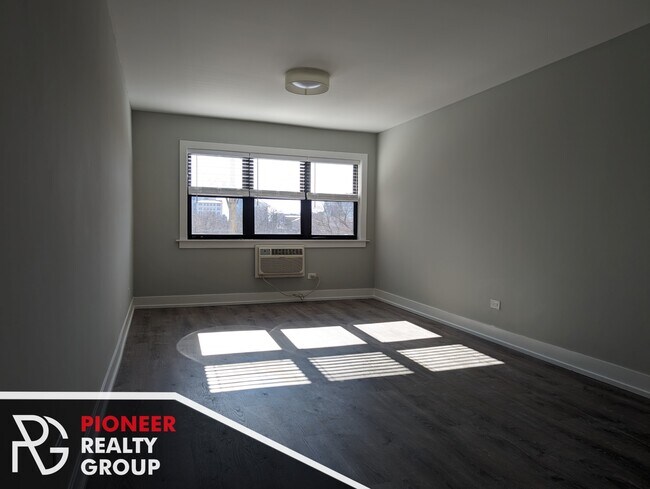 Foto del edificio - 417 W Barry Ave