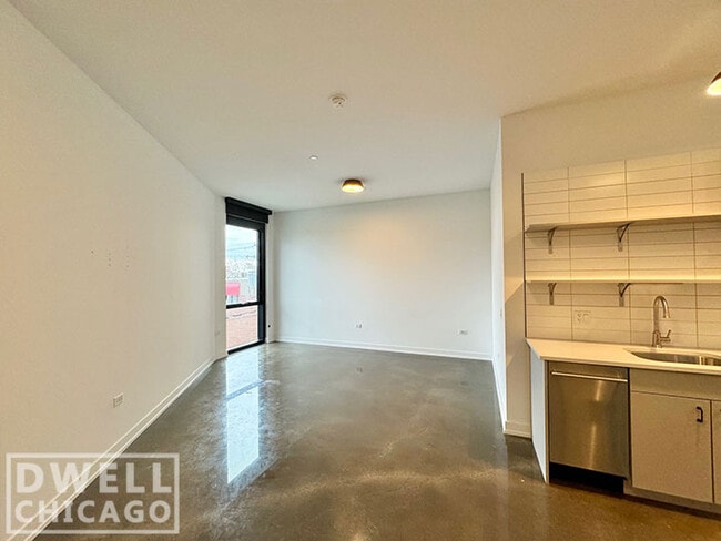 Foto del edificio - 1453 S Blue Island Ave