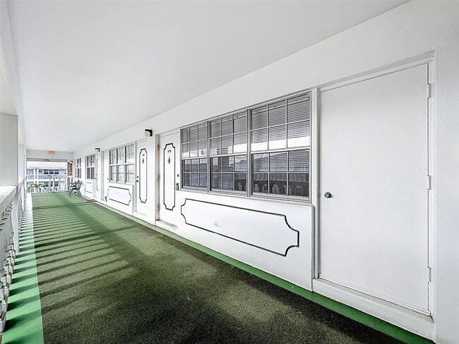 Foto del edificio - 5208 NE 24th Terrace