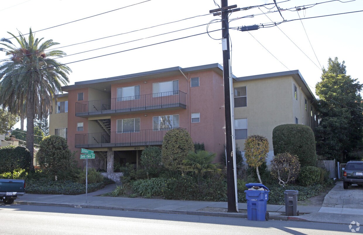 Foto del edificio - 1820 Santa Clara Ave