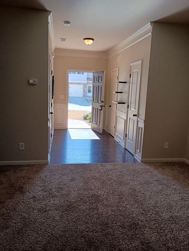 Building Photo - Acworth Townhome