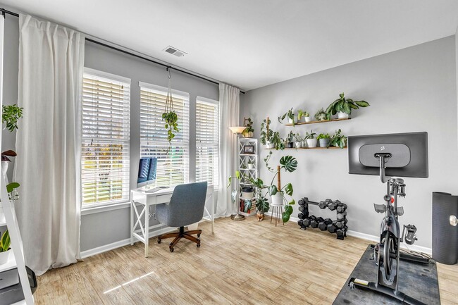 Foto del edificio - Stunning 4 Bed/2.5 Bath home in Creekside
