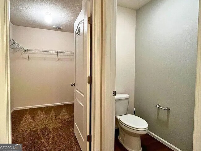 Foto del edificio - 227 Brooklet Cir