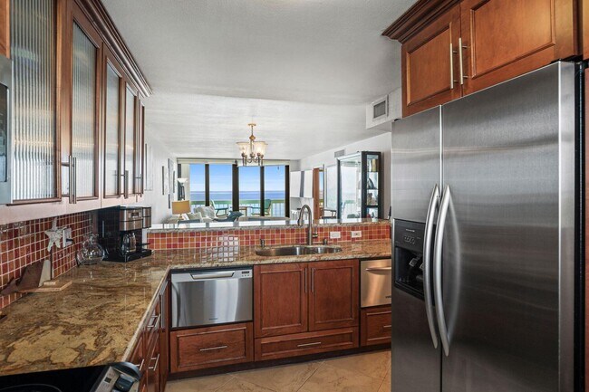 Foto del edificio - 9940 S Ocean Dr