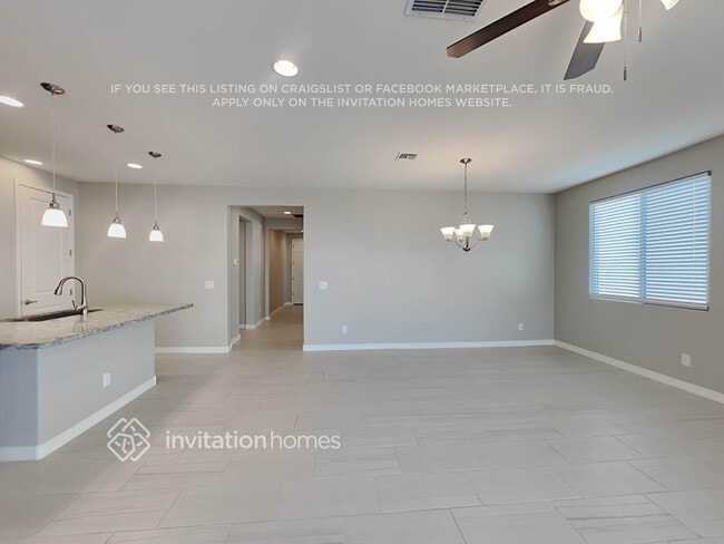 Foto del edificio - 21027 W Berkeley Rd