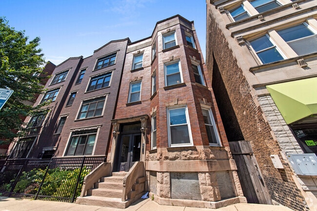 Building Photo - 3350 N Sheffield Ave