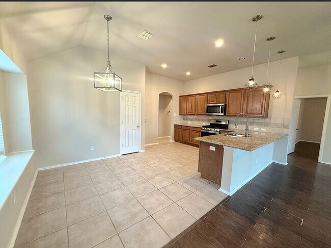 Building Photo - 506 Mustang Trail