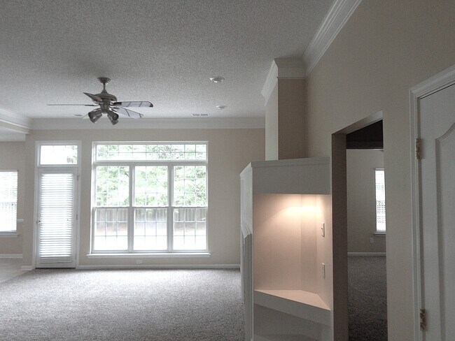 Foto del edificio - 14036 McGloughlin Way Ct
