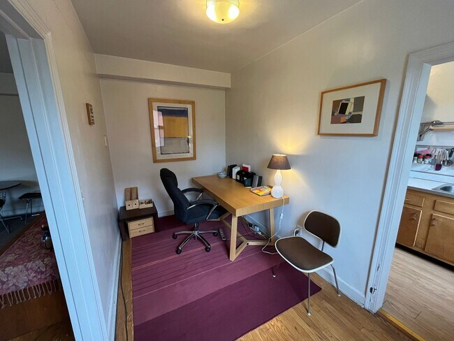 Foto del edificio - Fully Furnished 1 Bedroom, 1 Bathroom Cond...