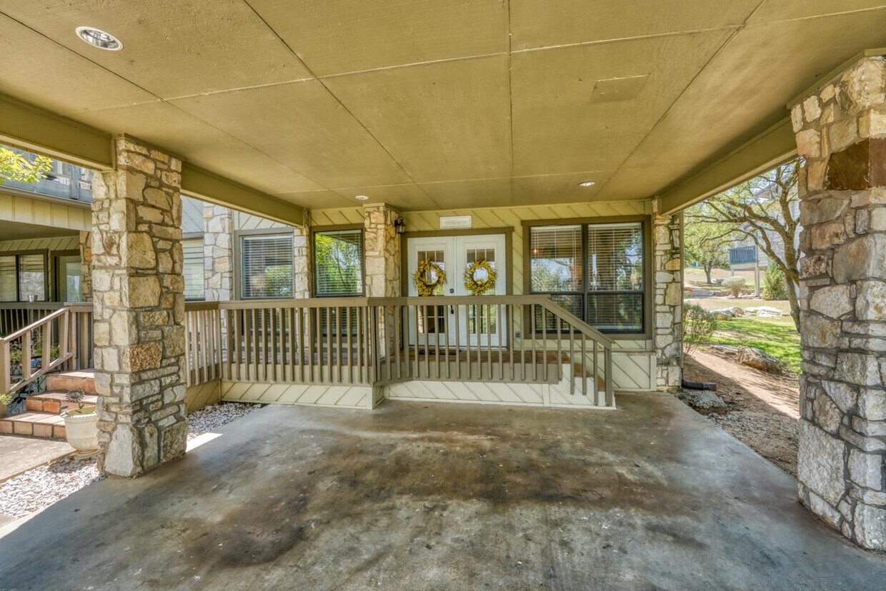 Primary Photo - 501 Highland Blvd