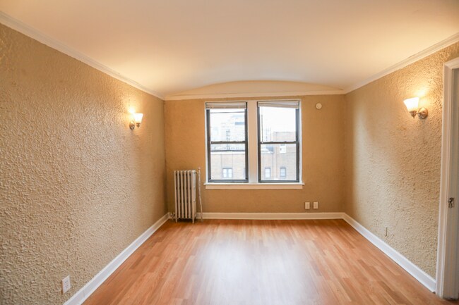 Foto del edificio - 1061 W Rosemont Ave