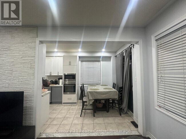 Photo du bâtiment - 3 Almond St