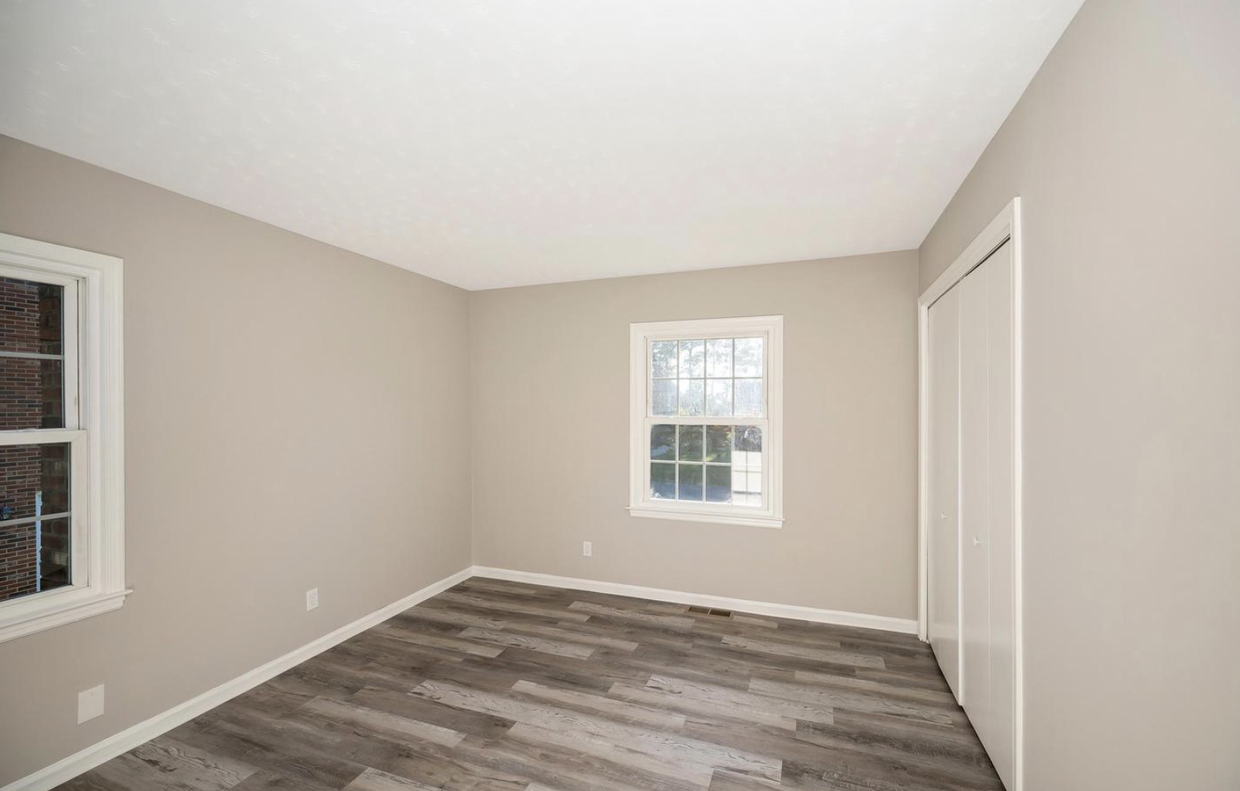 Foto principal - 12004 Branchwater St