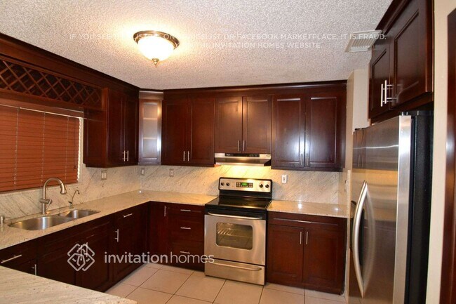 Building Photo - 18150 SW 153rd Ct