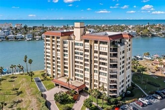 Building Photo - 700 Island Way