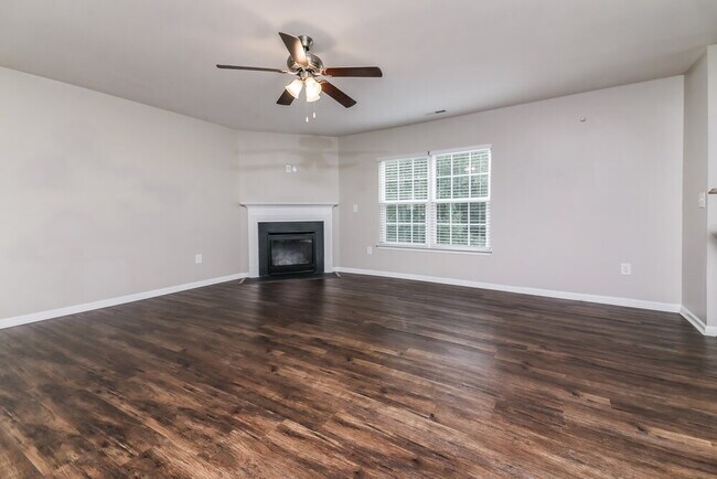 Foto del edificio - 8007 Spiderlily Ct