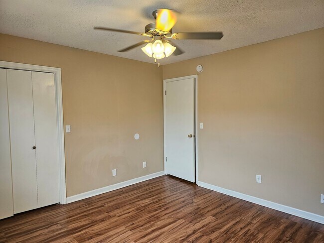 Building Photo - 5364  Haisten Court