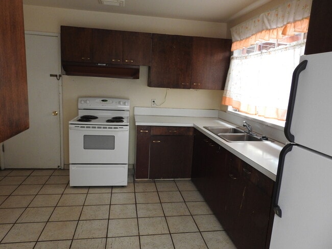 Foto del edificio - Uptown Lovely Home for Lease! 3 Bedroom, 2...