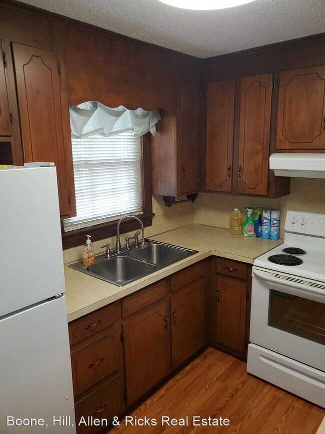 Building Photo - 3 br, 2 bath House - 1200 West Mount Drive