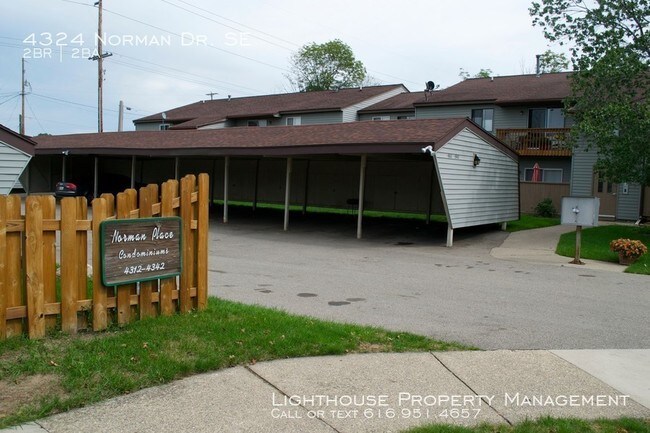 Building Photo - Two Bedroom Condo in Southeast Grand Rapids