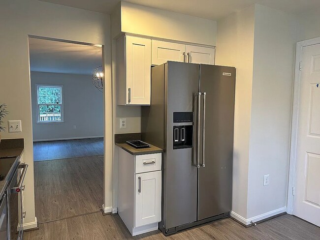 Building Photo - 5849 Rockdale Ct
