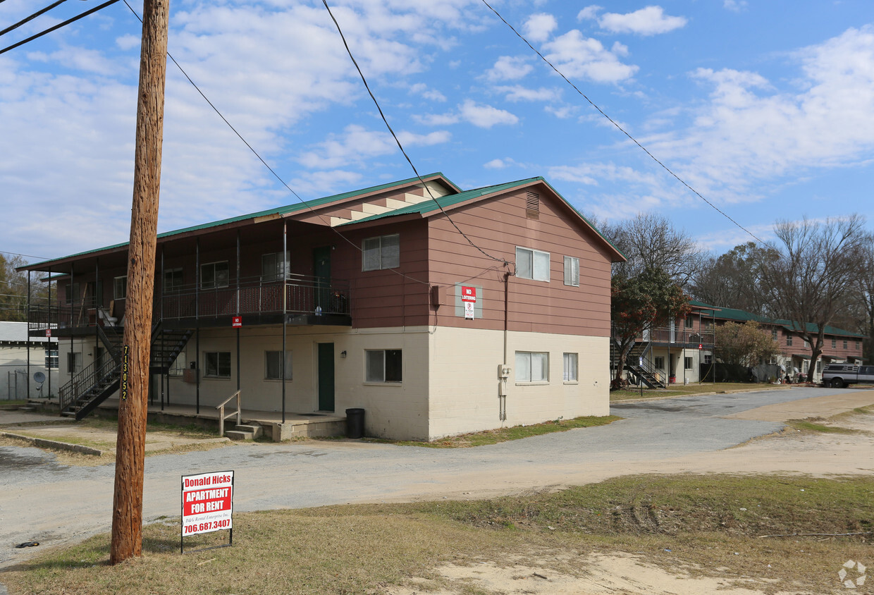 Building Photo - Chapel Place Apartments