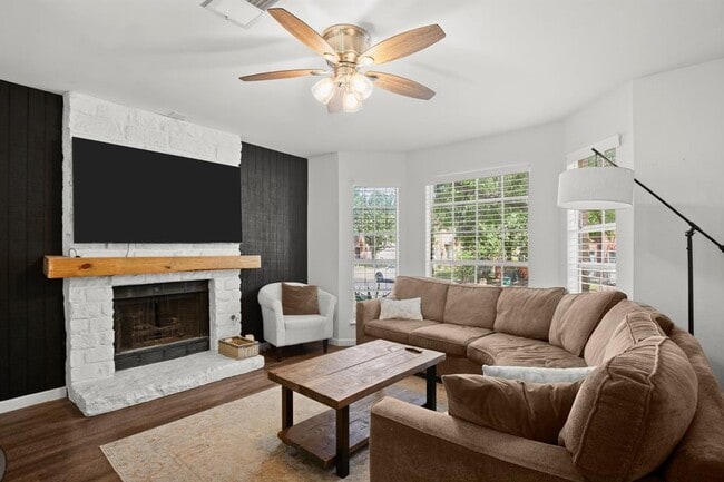 Building Photo - 8715 Dandelion Trail