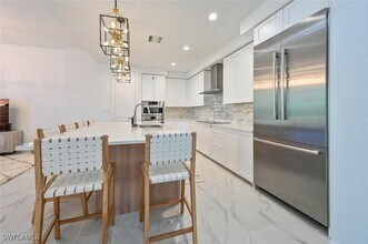 Building Photo - 1115 Central Ave