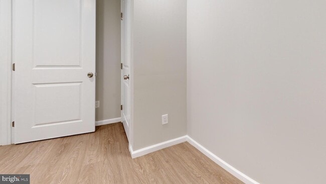 Photo - 1229 W Venango St Townhome