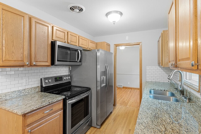 Building Photo - 7131 Ewing Ave N