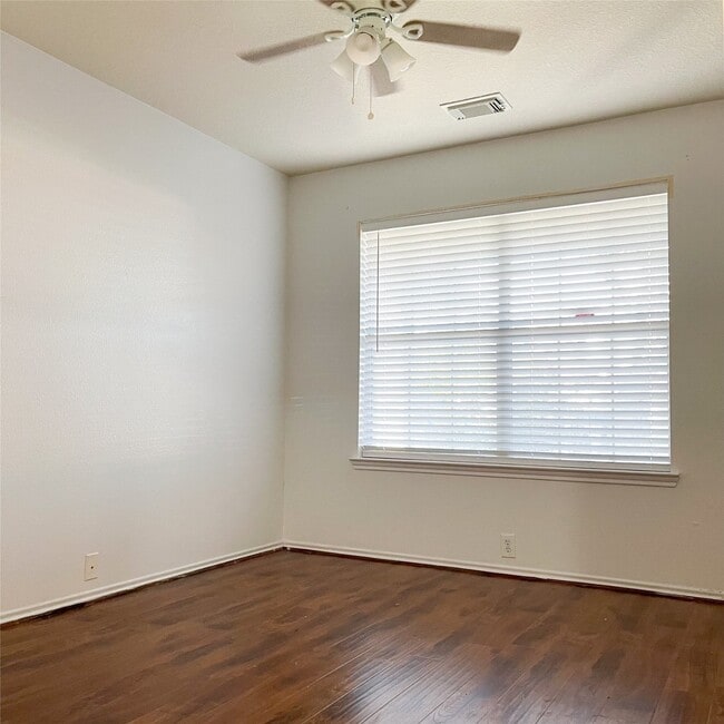 Building Photo - 14927 Sugar Sweet Dr