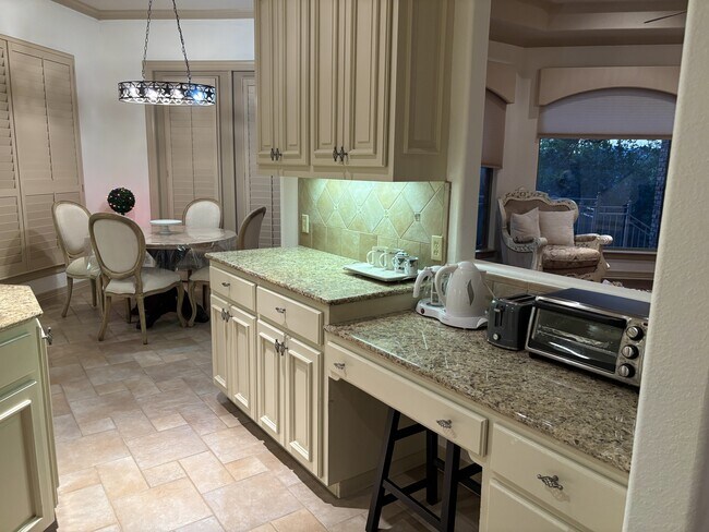Foto del edificio - 131 Westcourt Ln