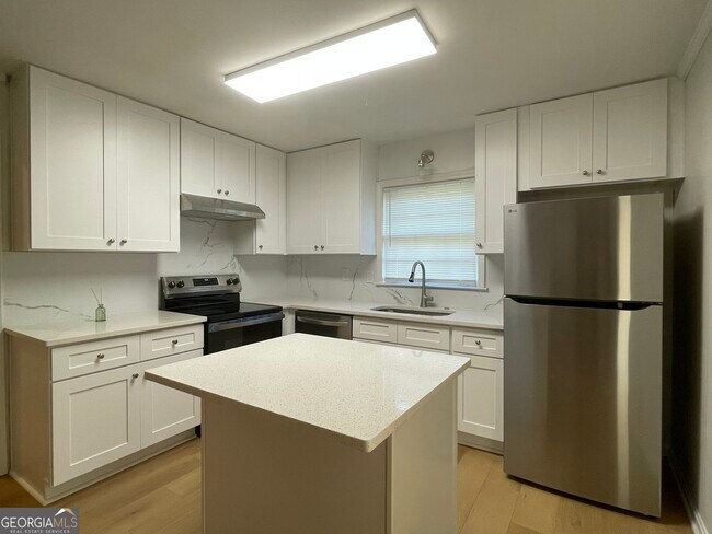 Foto del edificio - 2297 Hylaea Rd